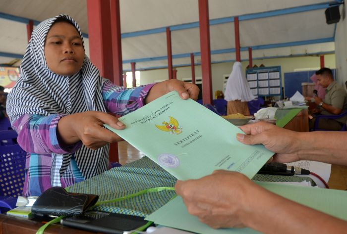 Presiden Menyatakan Bahaya Sengketa di Masyarakat, Mendorong Penerbitan Sertifikat Tanah Lebih Cepat