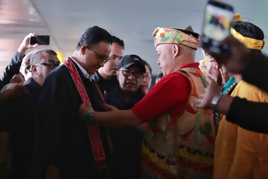 Anies Diterima dengan Prosesi Adat Potong Pantan di Pontianak, Apa Pesan yang Dikandungnya?