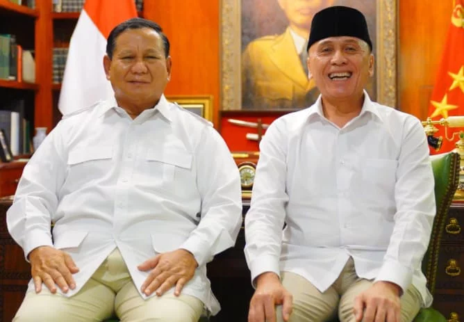 Prabowo Subianto dan Iwan Bule Dianugerahi Pangkat Jenderal Kehormatan: Pengabdian Terbaik dalam Dunia Militer dan Pertahanan.