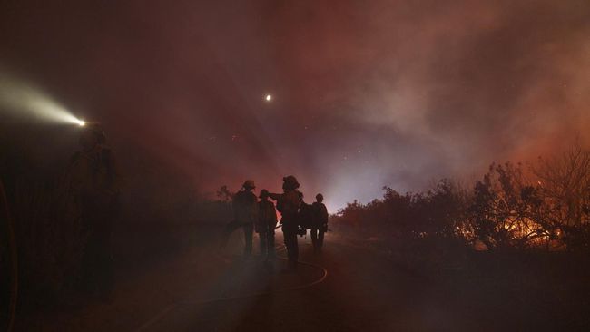 Langit Merah di California, Hutan Terbakar di Ribuan Hektare