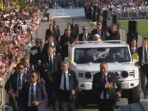 Pope Francis Tours in Prabowo Subianto’s Rugged Maung Vehicle to Greet the Faithful