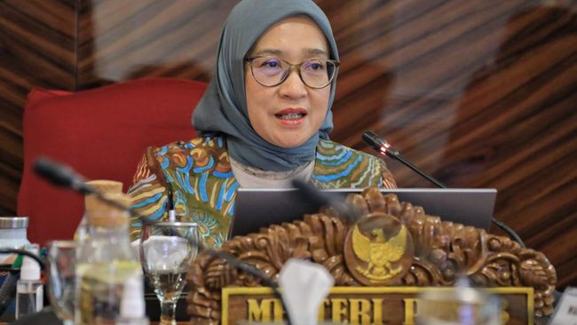 menteri-pendayagunaan-aparatur-negara-dan-reformasi-birokrasi-panrb-rini-widyantini-saat-membuka-rapat-evaluasi-seleksi-kompet_169.jpeg