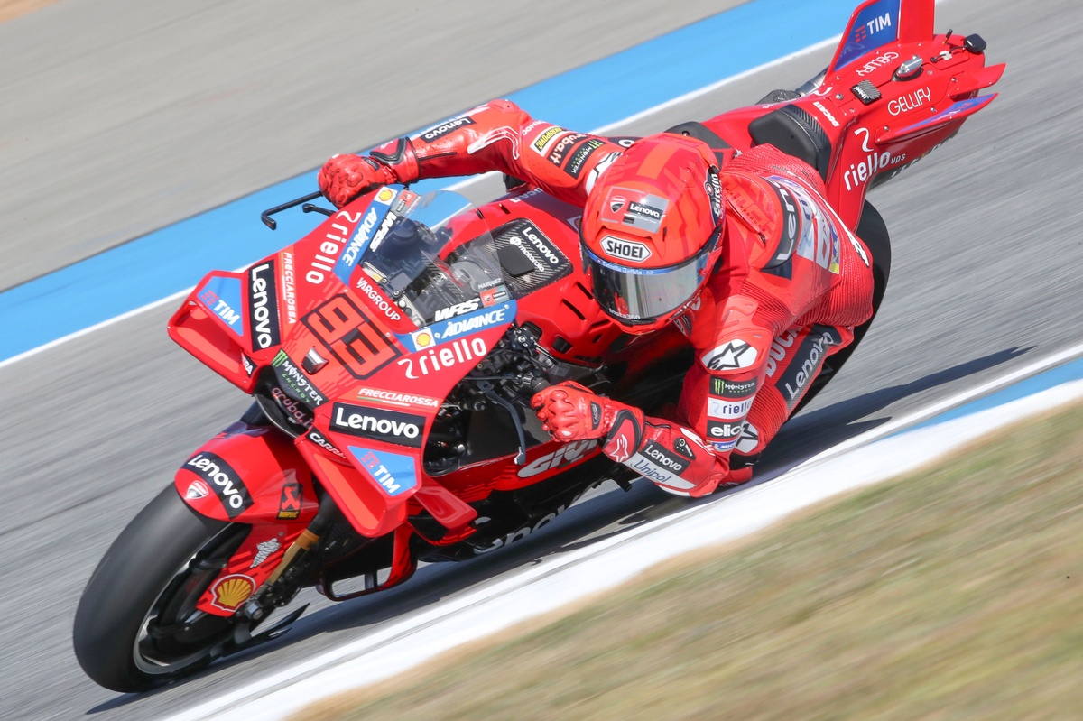 1739460614_marc-marquez-ducati-team.jpg