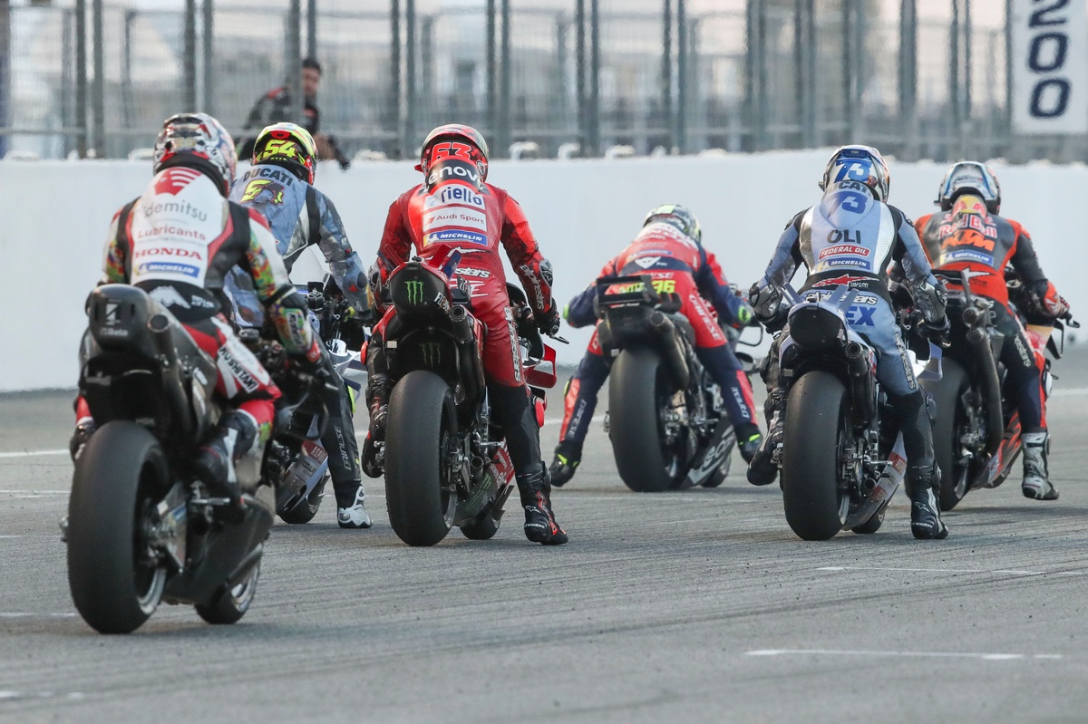 1739774413_francesco-bagnaia-ducati-team.jpg