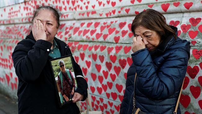 hari-refleksi-5-tahun-covid-19-di-london-inggris-932025-reutershannah-mckay-1741524991648_169.jpeg