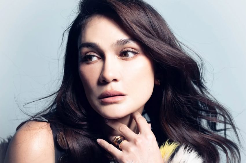 luna-maya-ternyata-jadi-inspirasi-lagu-hit-dewa-19-cinta-kan-membawamu-kembali-cfh.jpg