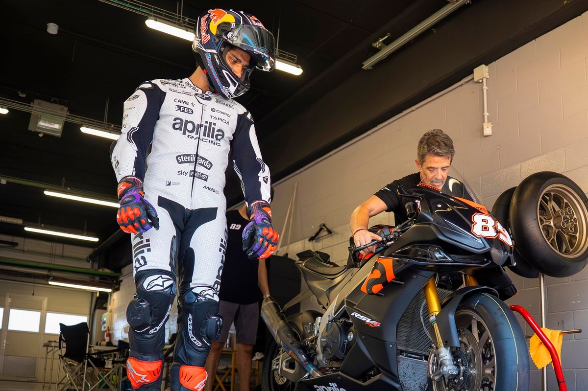 jorge-martin-aprilia-racing.jpg