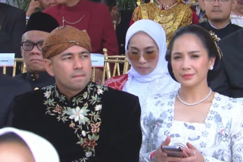 raffi-ahmadnagita-slavina-tampil-elegan-dengan-baju-adat-jawa-pada-hut-ke80-ri-di-istana-vdn.jpg