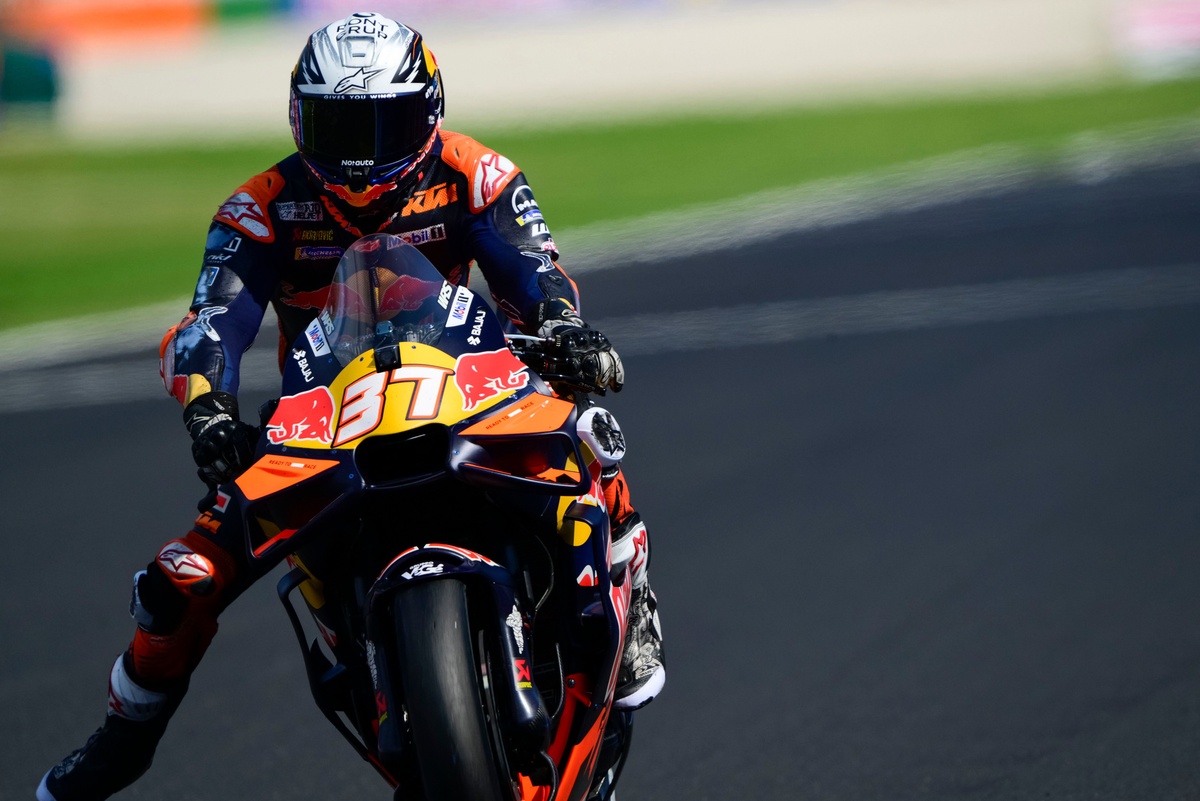 1757979318_pedro-acosta-red-bull-ktm-fact.jpg