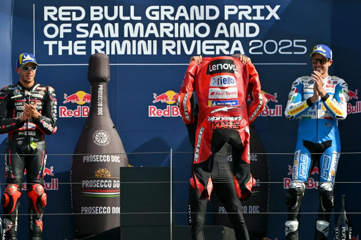 marco-bezzecchi-aprilia-racing.jpg