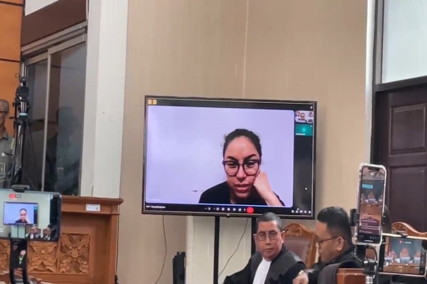 nikita-mirzani-sakit-gigi-sidang-kasus-pemerasan-dan-tppu-ditunda-bpl.jpg